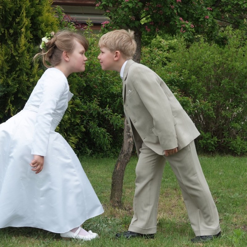 איכסה בנות!