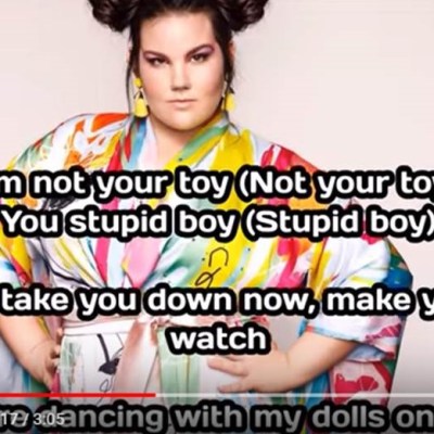 "אני לא הצעצוע שלך, ילד&nbsp;מטומטם!"*